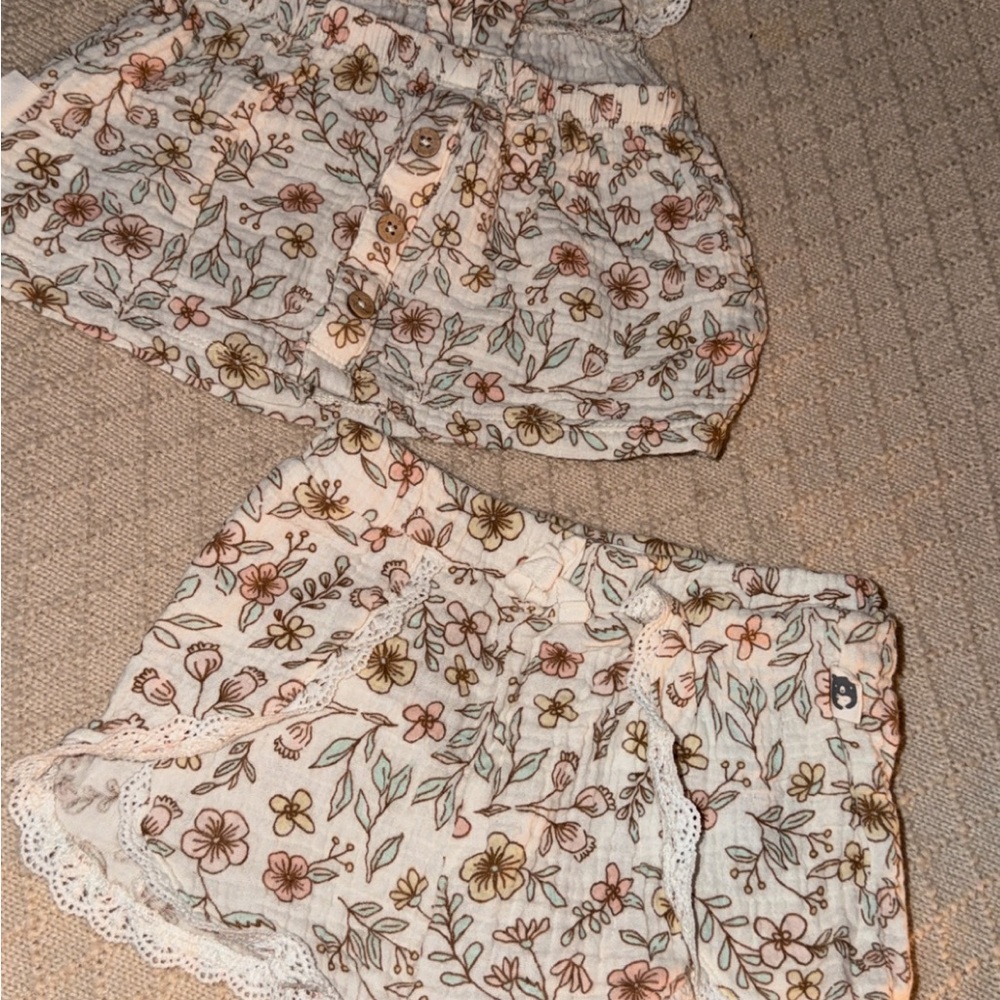Floral Lace-Trim Women's Skort Shorts in White with Pastel Floral Print